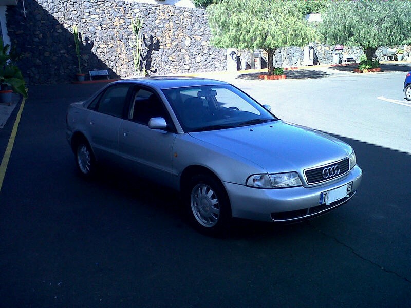 Audi A4 1 8i 20v 2000 161300km