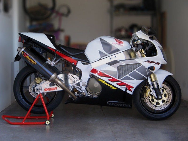 Honda-VTR%201000%20SP2-3189-20120802175226.jpg